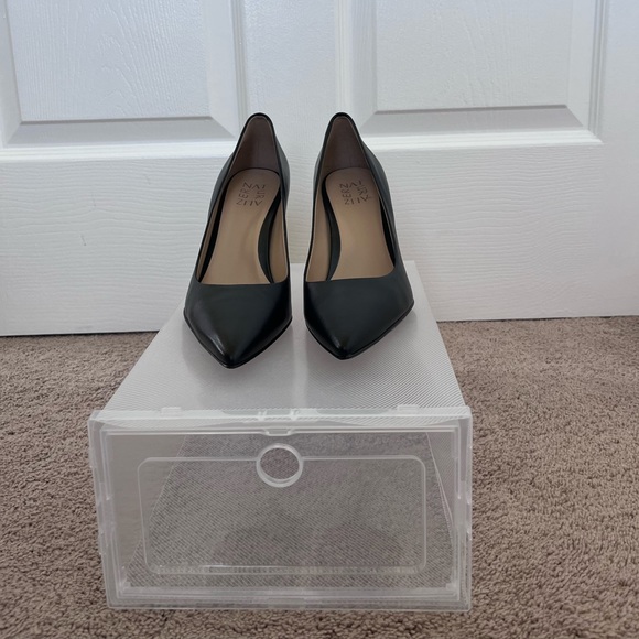 Black pointed heels - Picture 3 of 4